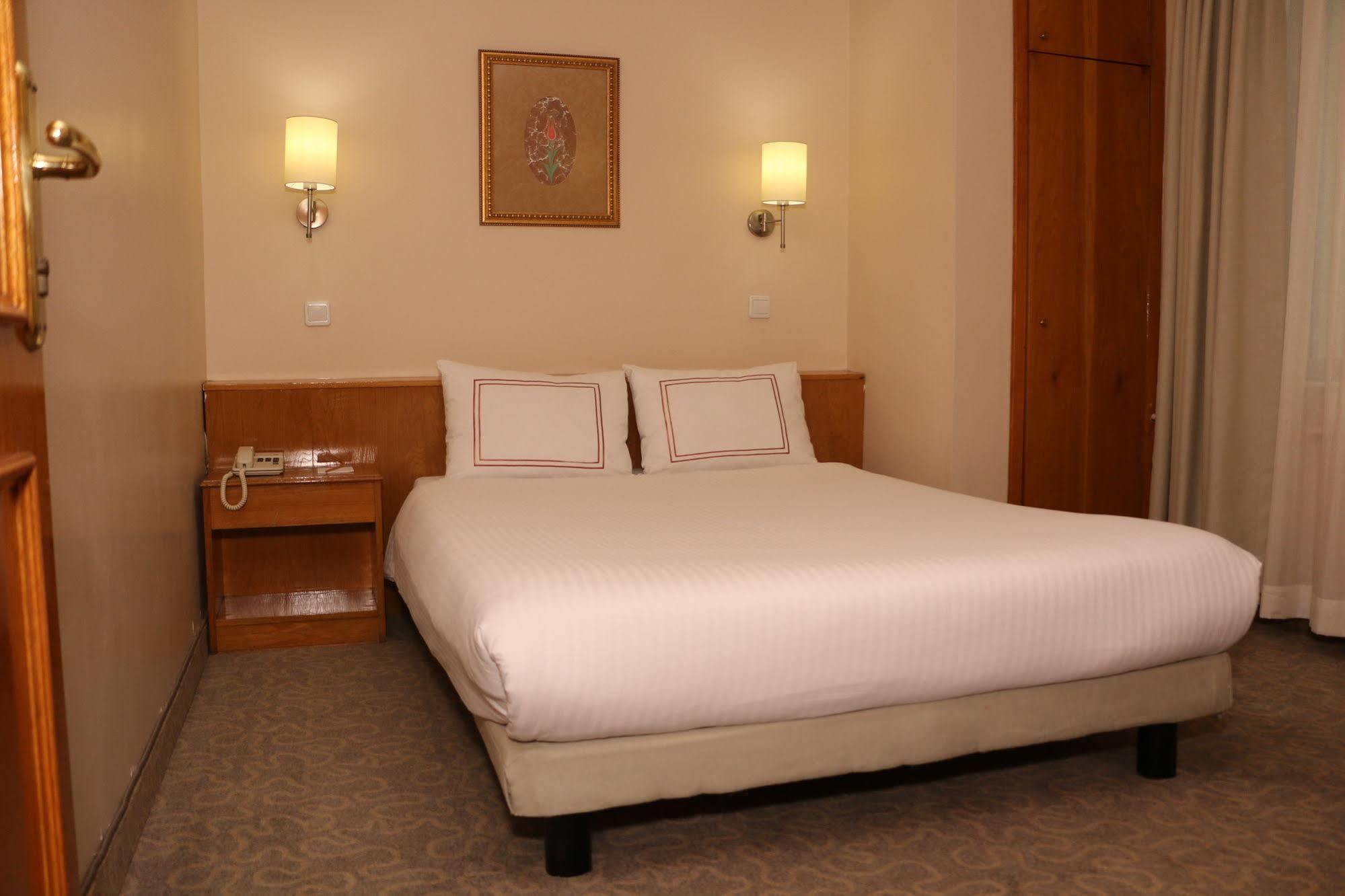 Ilkay Hotel Isztambul Kültér fotó
